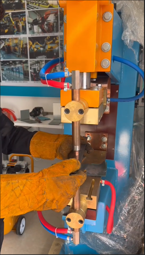 氣動點(diǎn)焊機(jī)-管板焊接