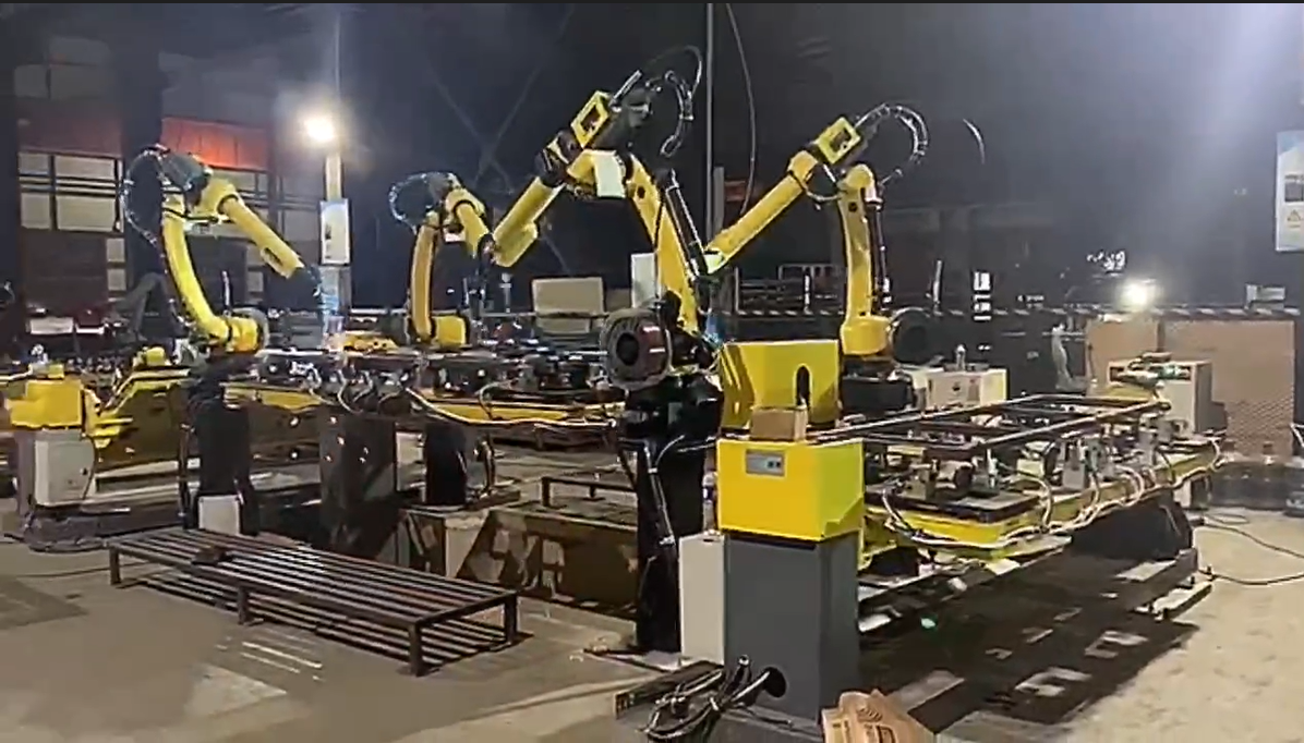 新能源上框架機(jī)器人焊接